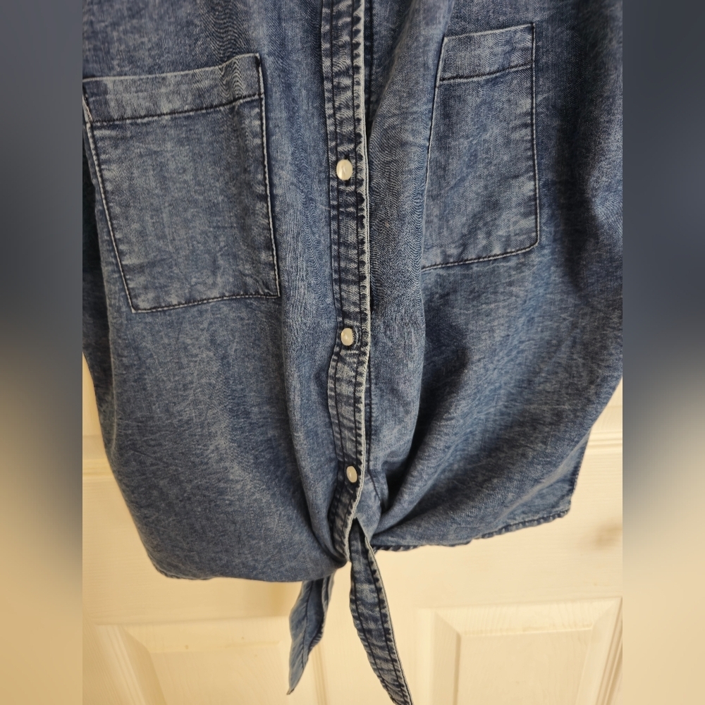 NWT Sim & Sam Tie Front Button Down Denim Blue Acid Wash Top Size XL - Picture 6 of 16